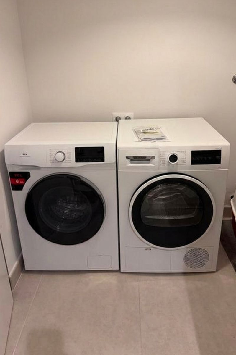 Lavadora y secadora instaladas